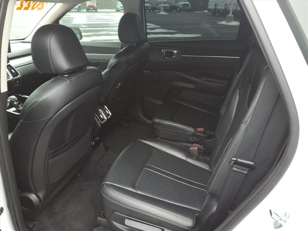 2022 KIA SORENTO - Image 28