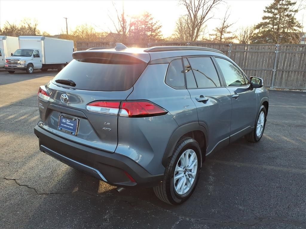 2024 Toyota Corolla Cross LE