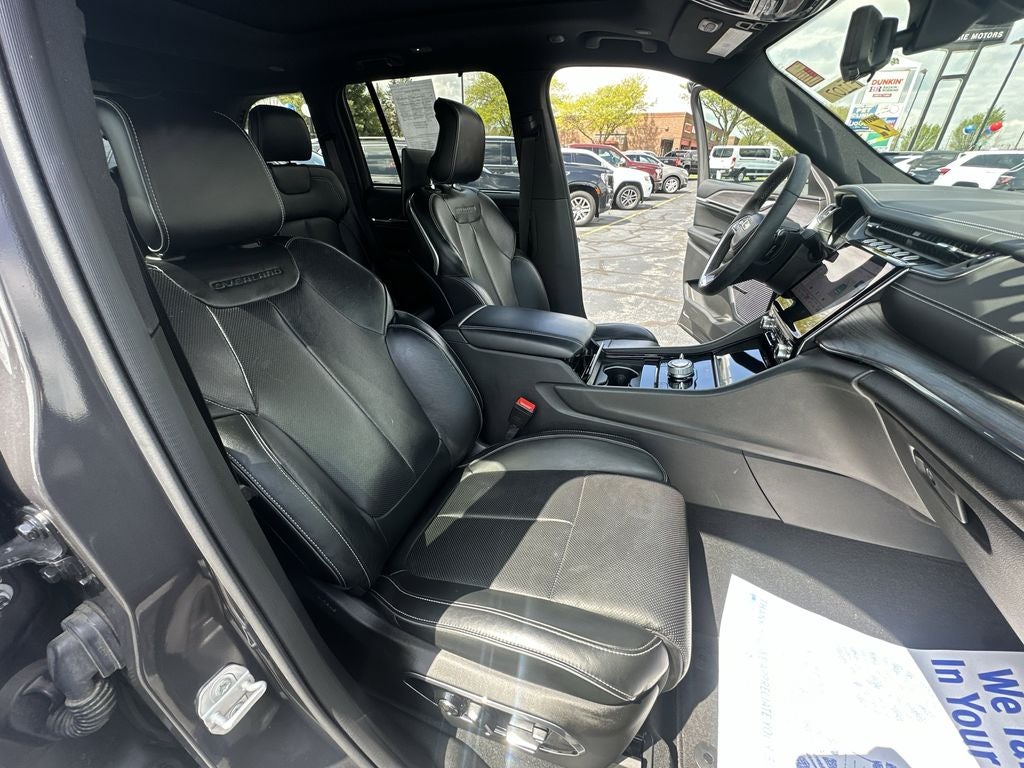 2024 Jeep Grand Cherokee Overland Luxury Group
