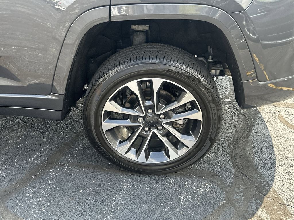 2024 Jeep Grand Cherokee Overland Luxury Group