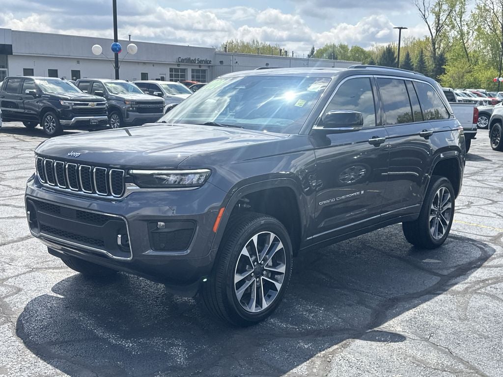 2024 Jeep Grand Cherokee Overland Luxury Group