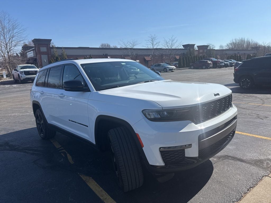 2023 Jeep Grand Cherokee L Limited Black Appearance Package
