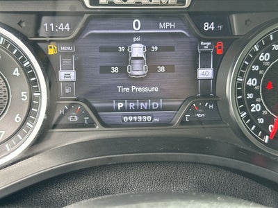 2019 RAM 1500 Big Horn/Lone Star Level 2 Black Appearance Package