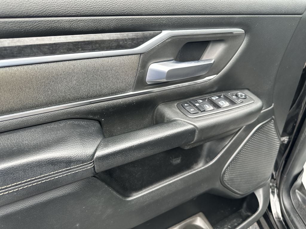2019 RAM 1500 Big Horn/Lone Star Level 2 Black Appearance Package