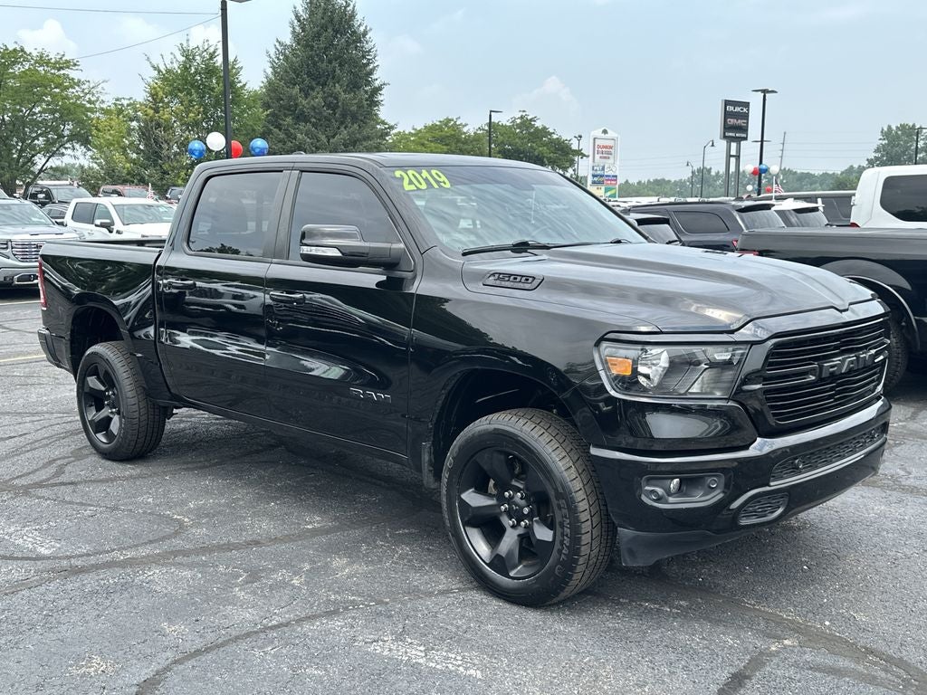 2019 RAM 1500 Big Horn/Lone Star Level 2 Black Appearance Package