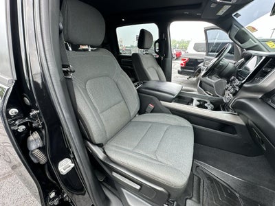 2019 RAM 1500 Big Horn/Lone Star Level 2 Black Appearance Package