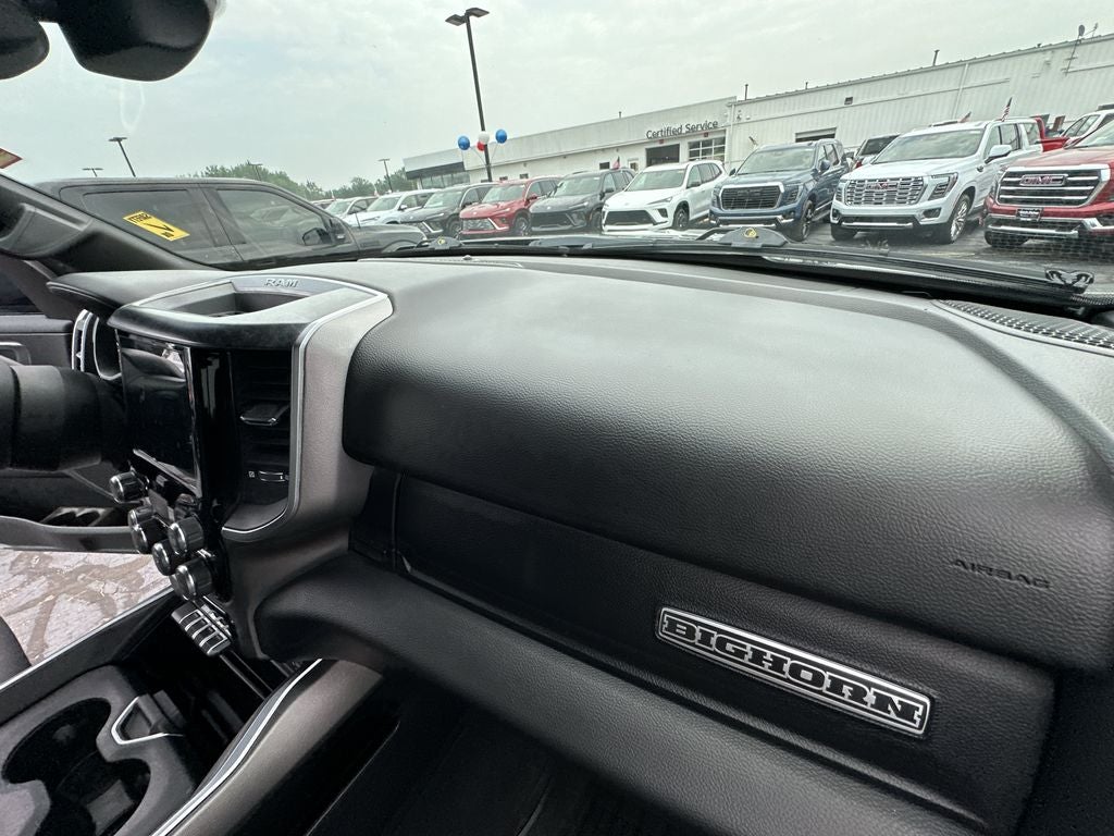 2019 RAM 1500 Big Horn/Lone Star Level 2 Black Appearance Package