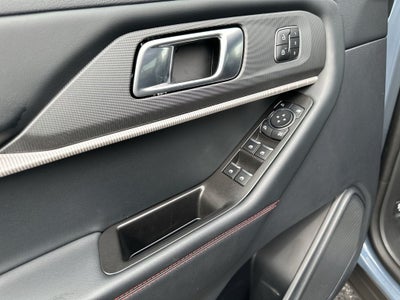 2025 Ford Explorer ST-Line Premium Street Pack