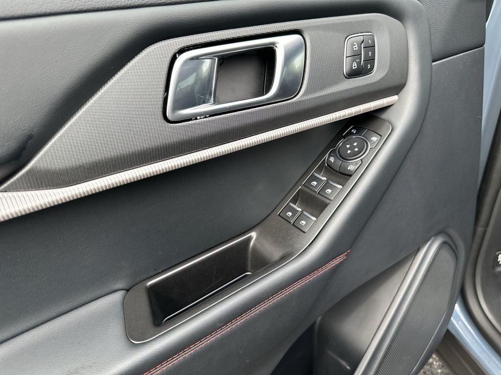 2025 Ford Explorer ST-Line Premium Street Pack