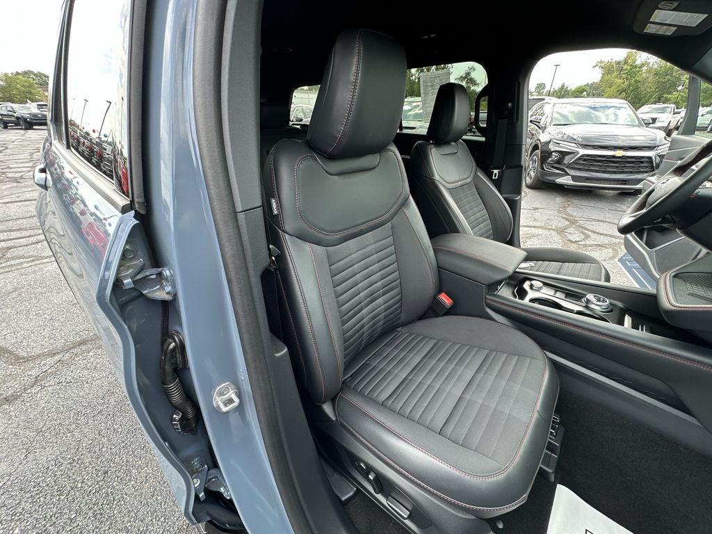2025 Ford Explorer ST-Line Premium Street Pack
