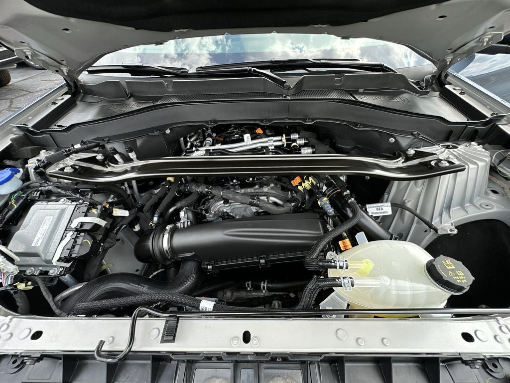 2025 Ford Explorer ST-Line Premium Street Pack
