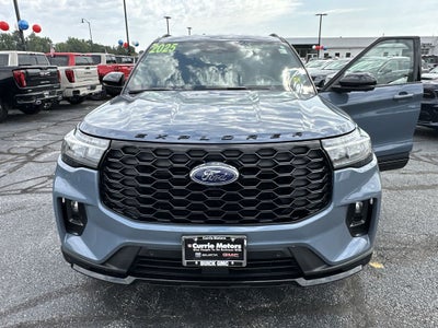 2025 Ford Explorer ST-Line Premium Street Pack