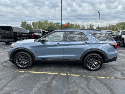 2025 Ford Explorer ST-Line Premium Street Pack