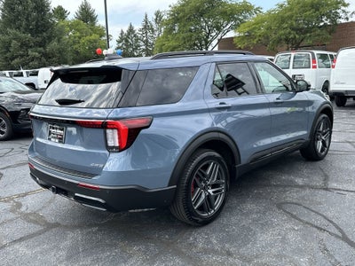2025 Ford Explorer ST-Line Premium Street Pack