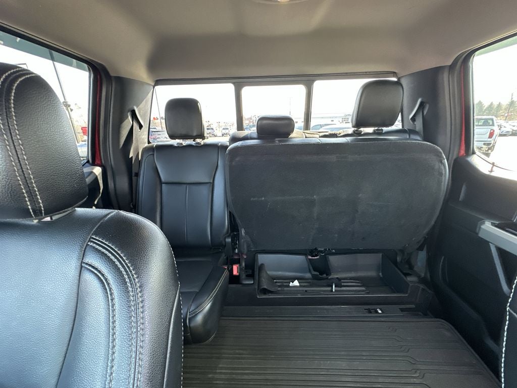 2021 Ford F-250SD Lariat Black Appearance Package