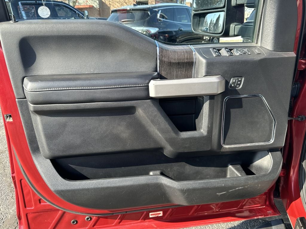 2021 Ford F-250SD Lariat Black Appearance Package