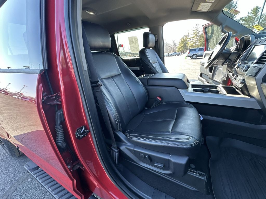 2021 Ford F-250SD Lariat Black Appearance Package