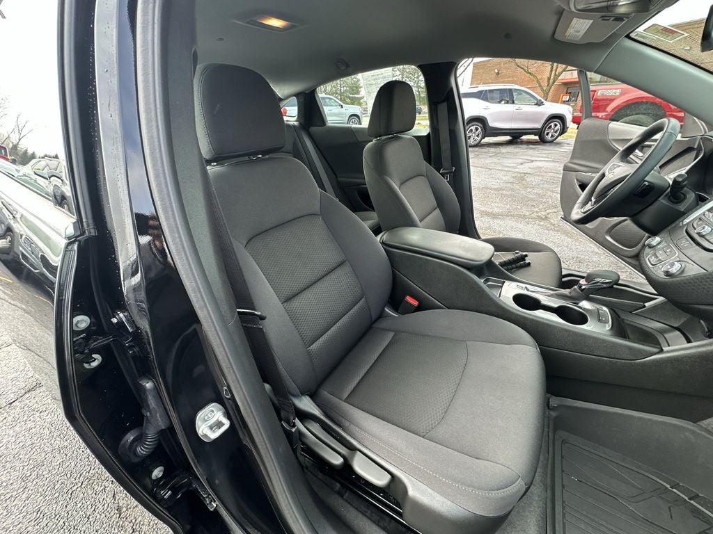 2025 Chevrolet Malibu RS