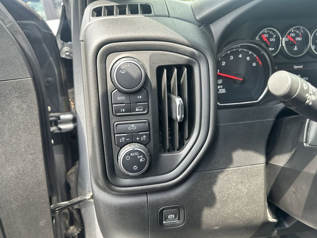 2022 Chevrolet Silverado 1500 LTD Custom