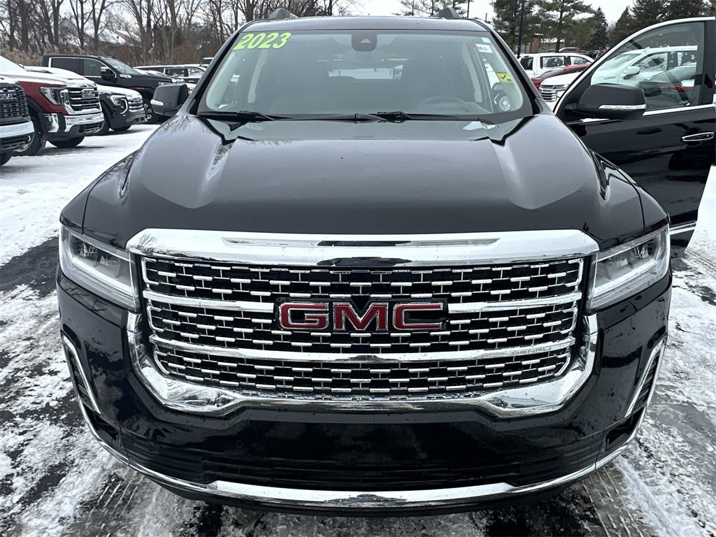 2023 GMC Acadia Denali