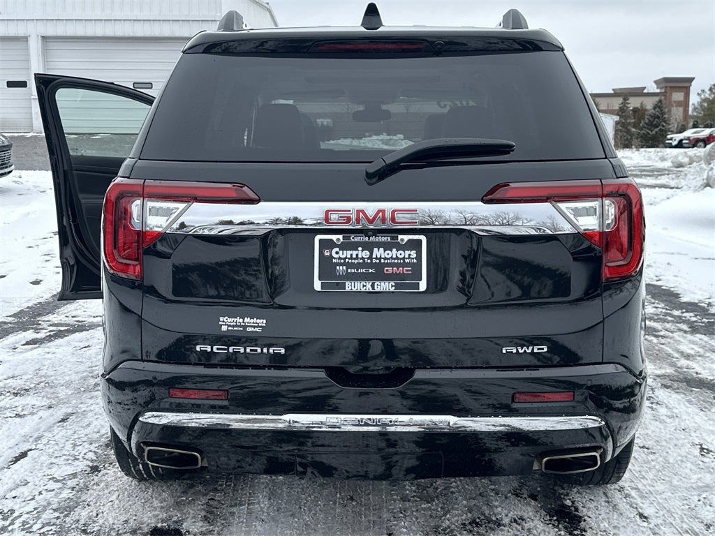 2023 GMC Acadia Denali