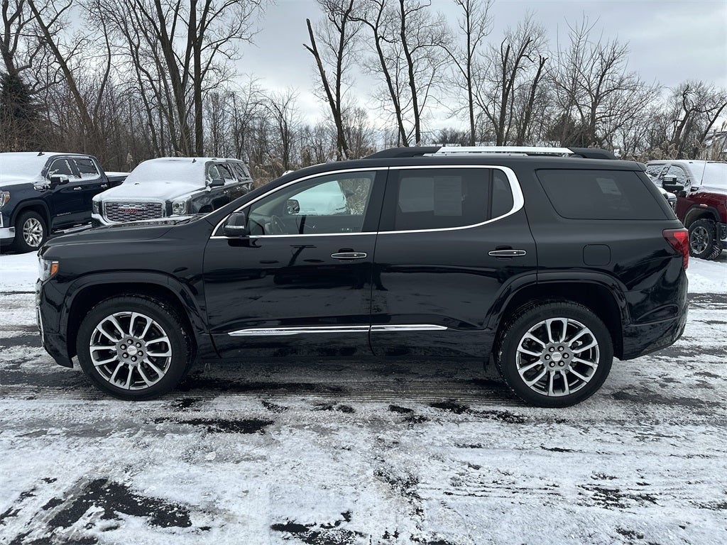 2023 GMC Acadia Denali