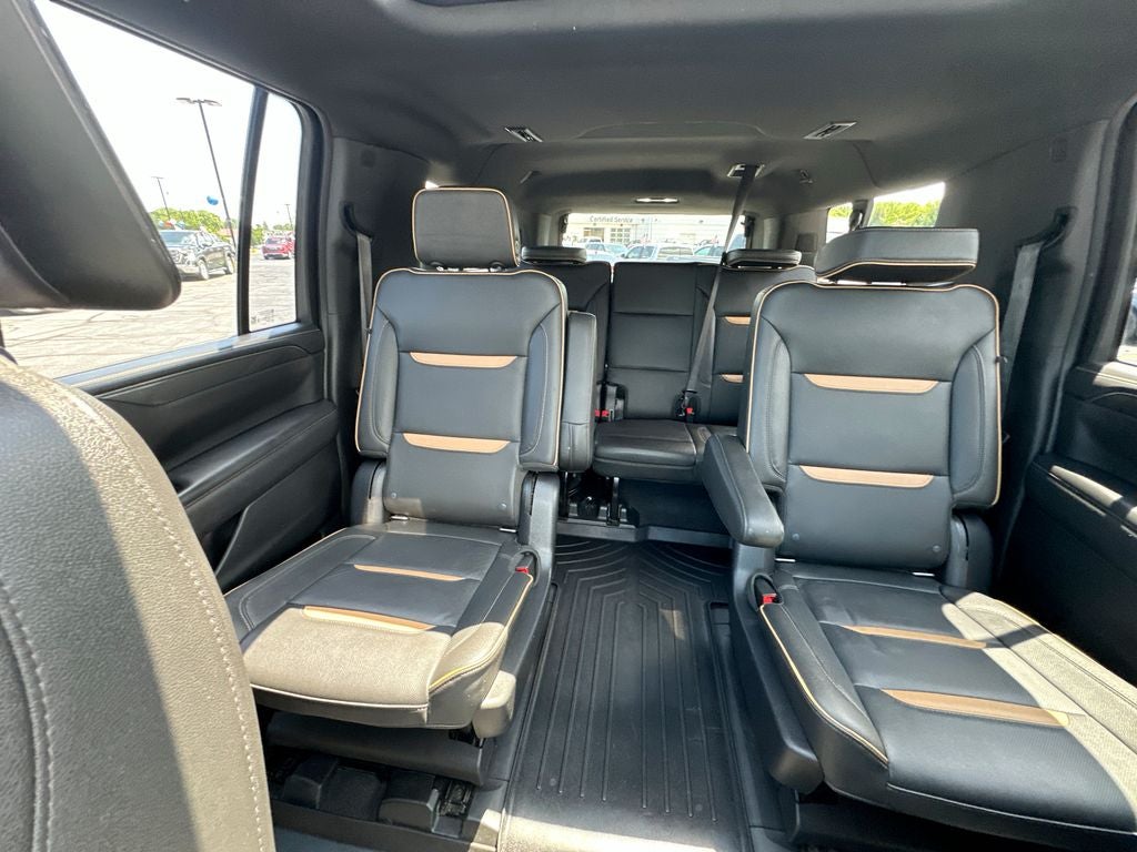 2022 GMC Yukon XL AT4