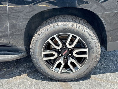 2022 GMC Yukon XL AT4