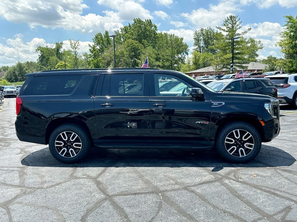 2022 GMC Yukon XL AT4