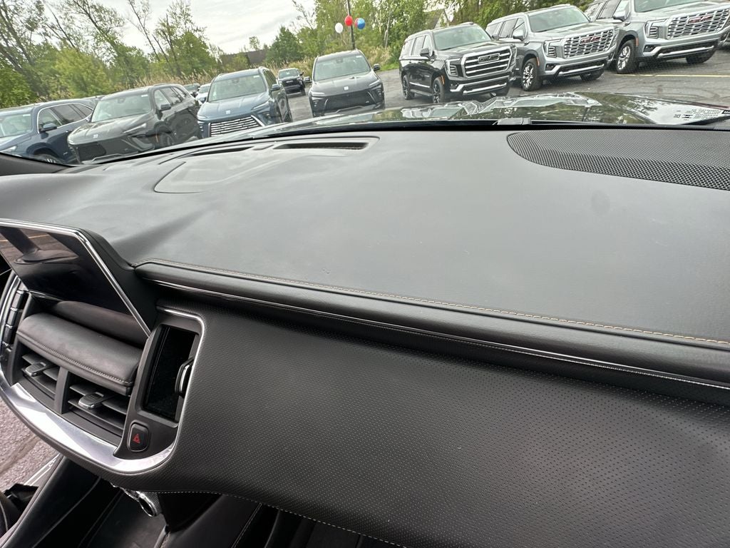 2023 GMC Yukon XL AT4