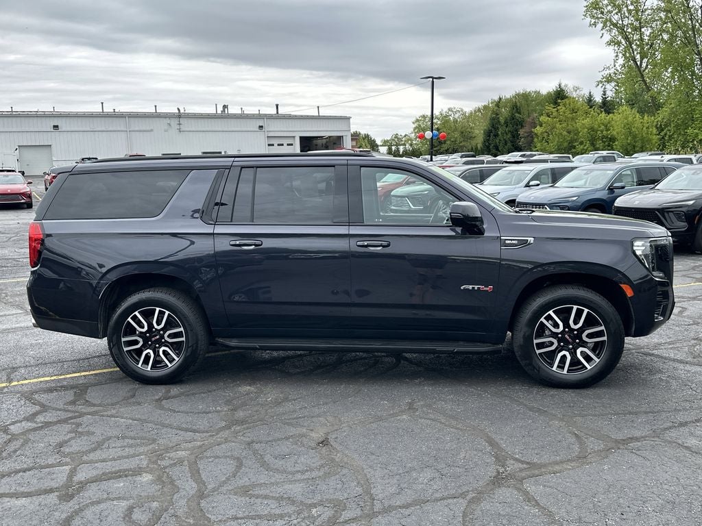 2023 GMC Yukon XL AT4