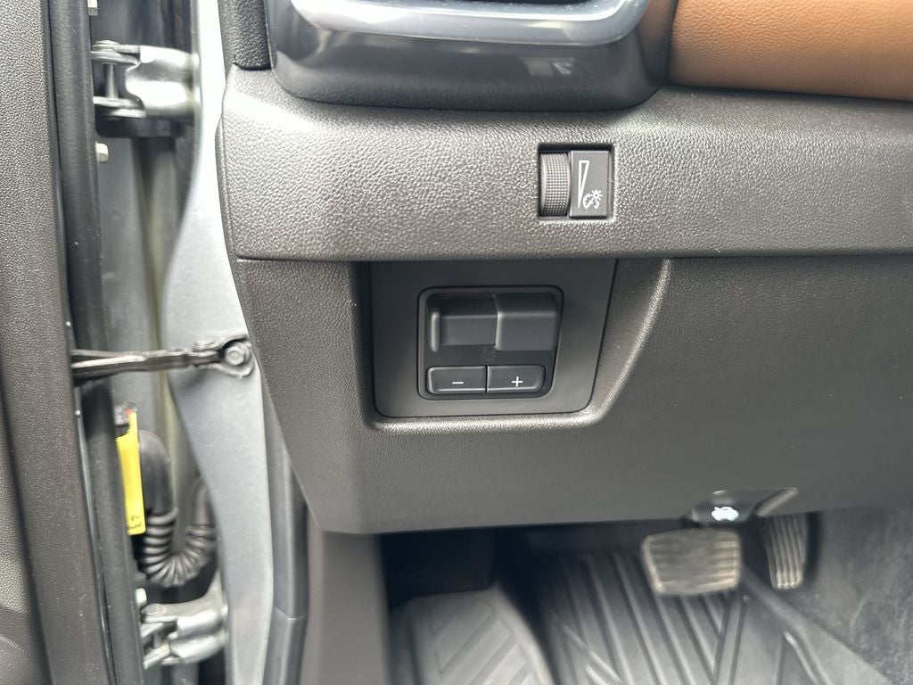 2025 GMC Canyon AT4 Nightfall Edition