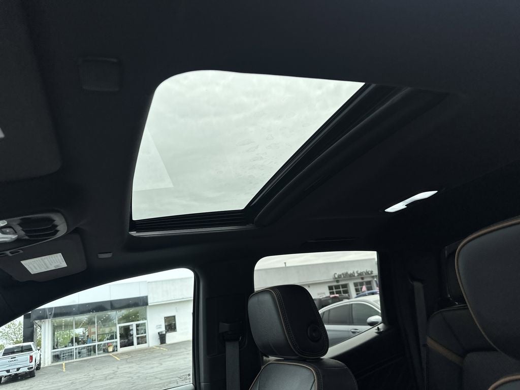 2025 GMC Canyon AT4 Nightfall Edition