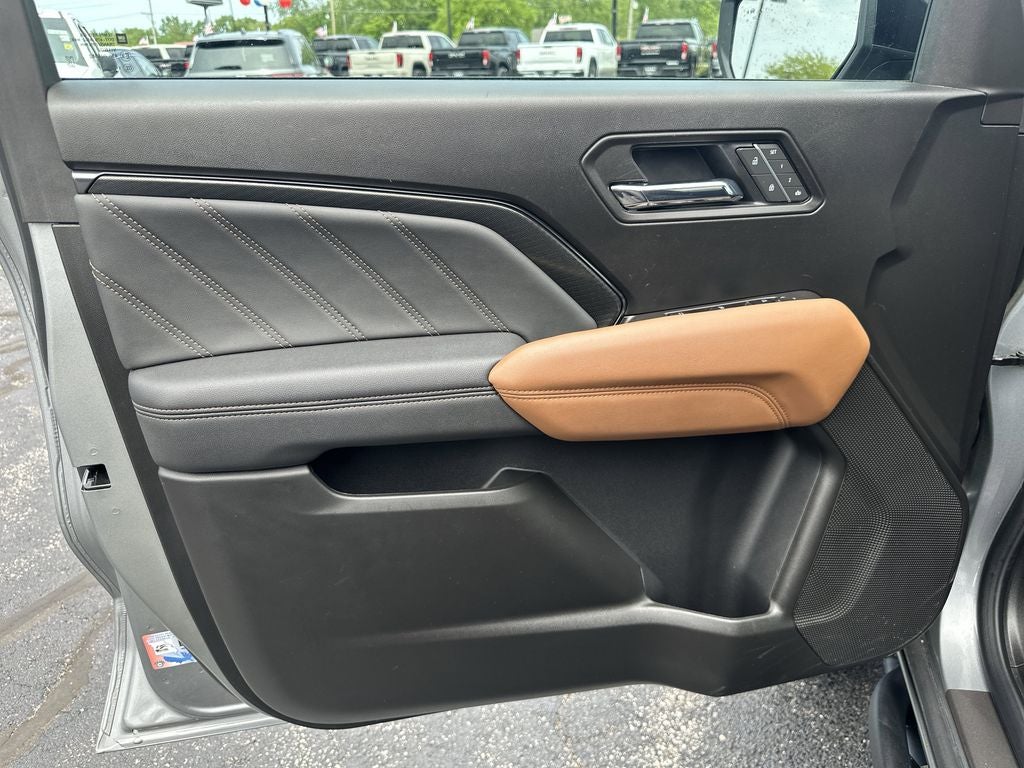 2025 GMC Canyon AT4 Nightfall Edition