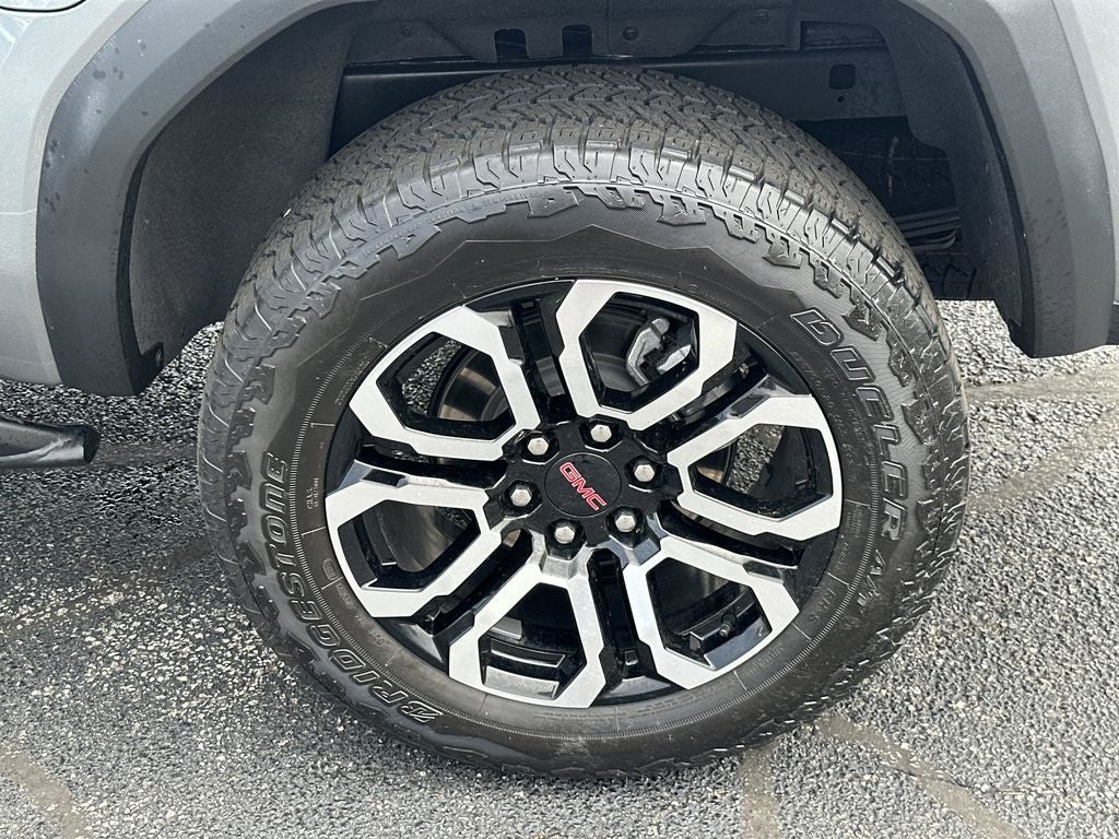 2025 GMC Canyon AT4 Nightfall Edition