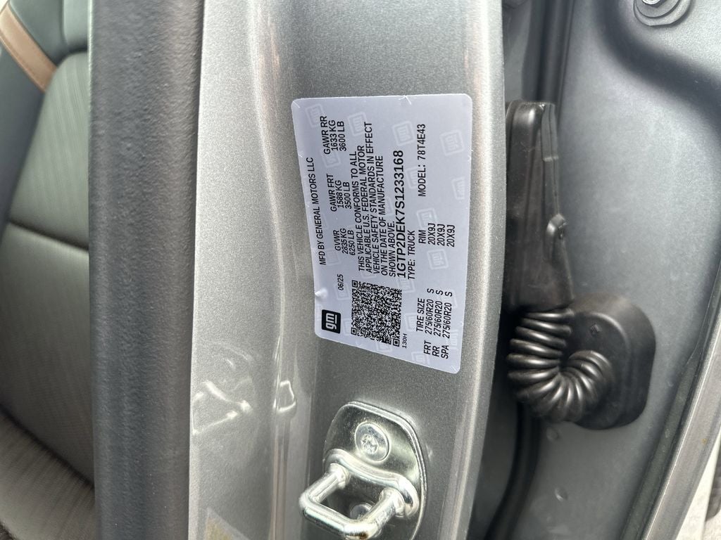 2025 GMC Canyon AT4 Nightfall Edition