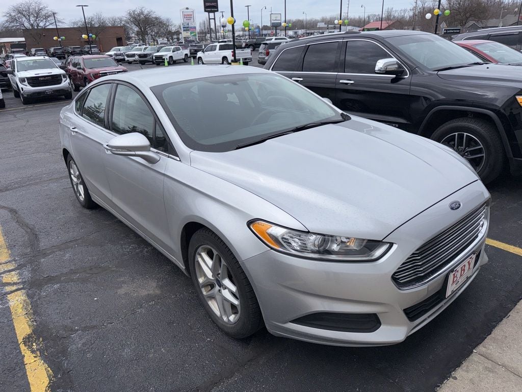 2016 Ford Fusion SE