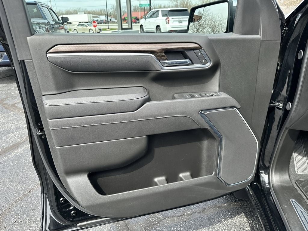 2025 Chevrolet Silverado 1500 LT LT1