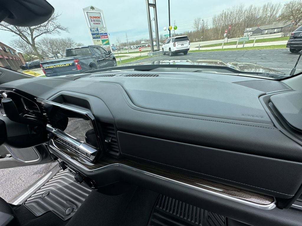 2025 Chevrolet Silverado 1500 LT LT1