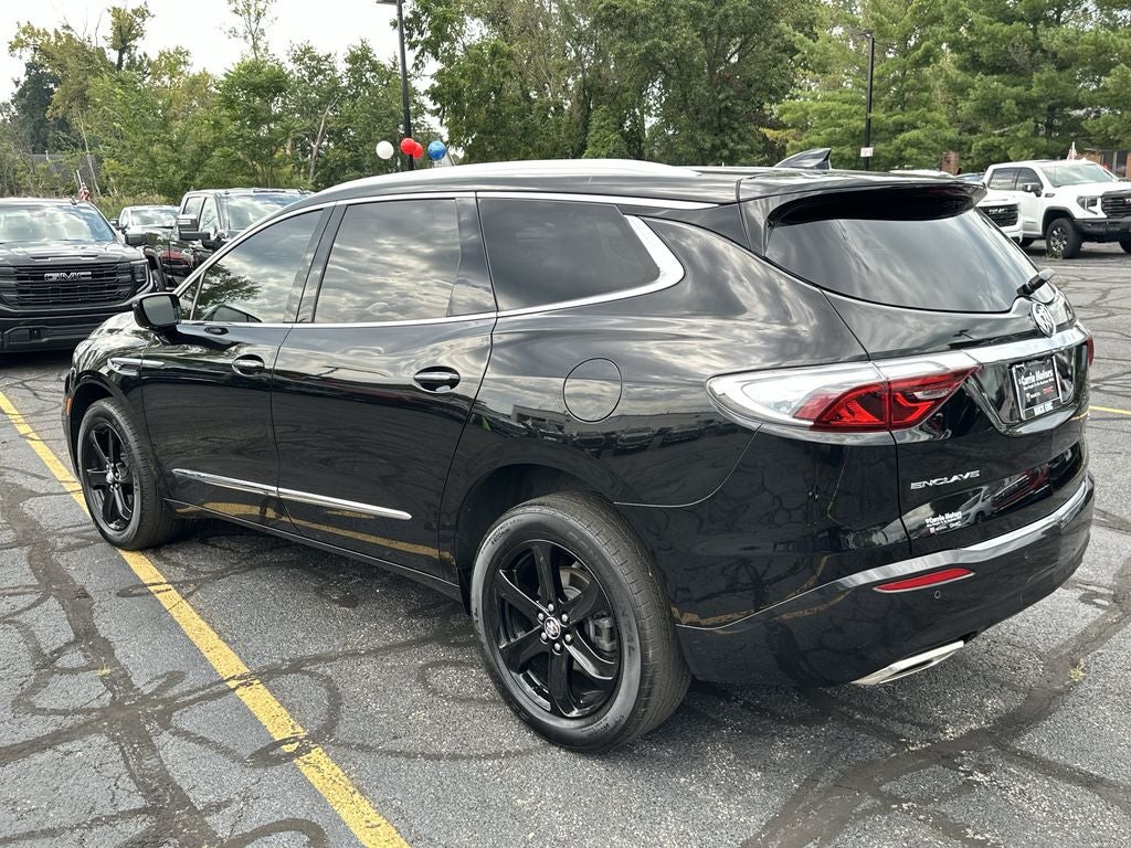 2023 Buick Enclave Essence