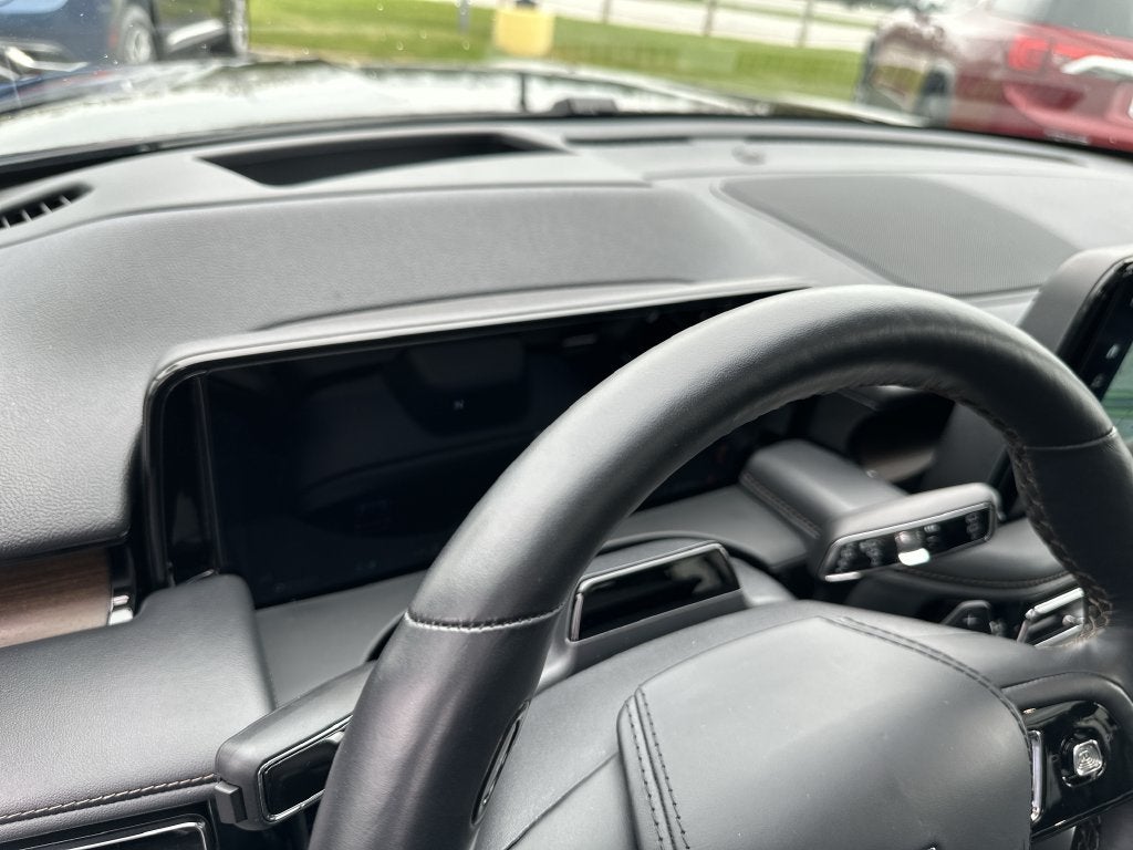 2025 Lincoln Aviator Reserve Illumination package