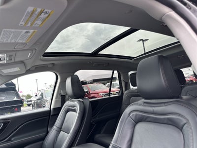 2025 Lincoln Aviator Reserve Illumination package