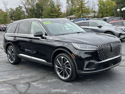 2025 Lincoln Aviator Reserve Illumination package