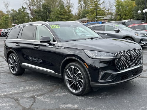 2025 Lincoln Aviator Reserve Illumination package