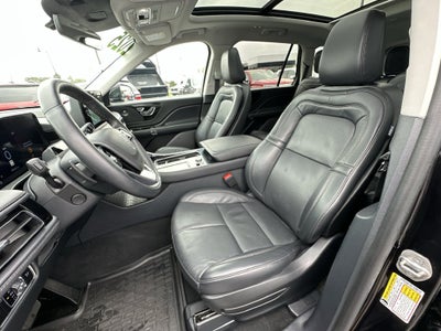 2025 Lincoln Aviator Reserve Illumination package