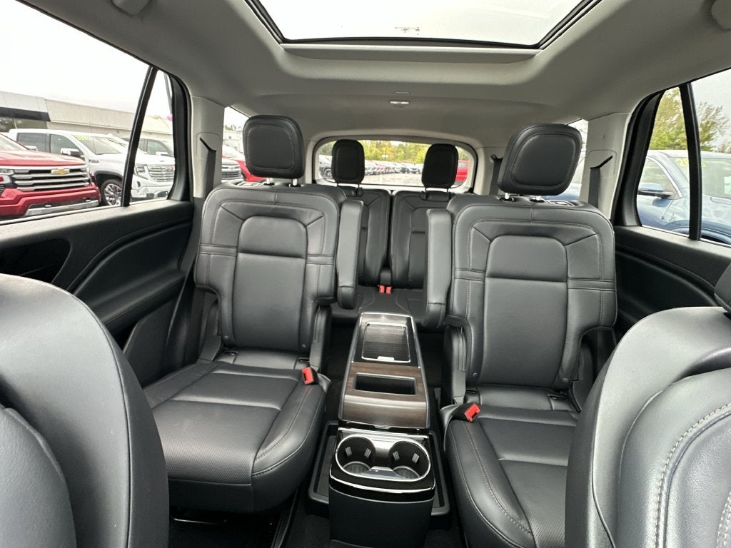 2025 Lincoln Aviator Reserve Illumination package