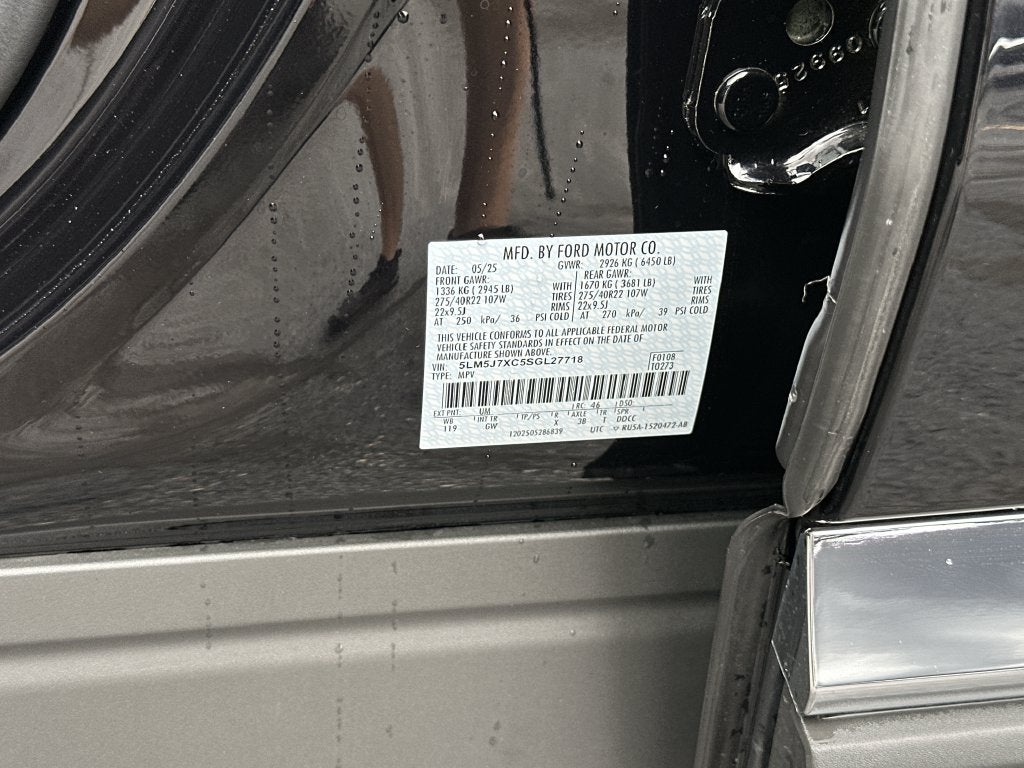 2025 Lincoln Aviator Reserve Illumination package