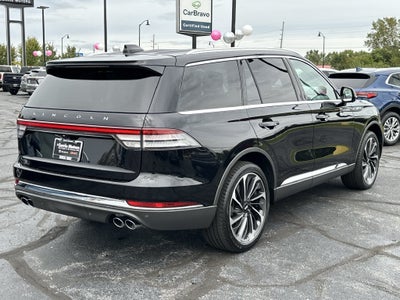 2025 Lincoln Aviator Reserve Illumination package