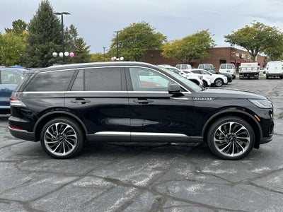 2025 Lincoln Aviator Reserve Illumination package