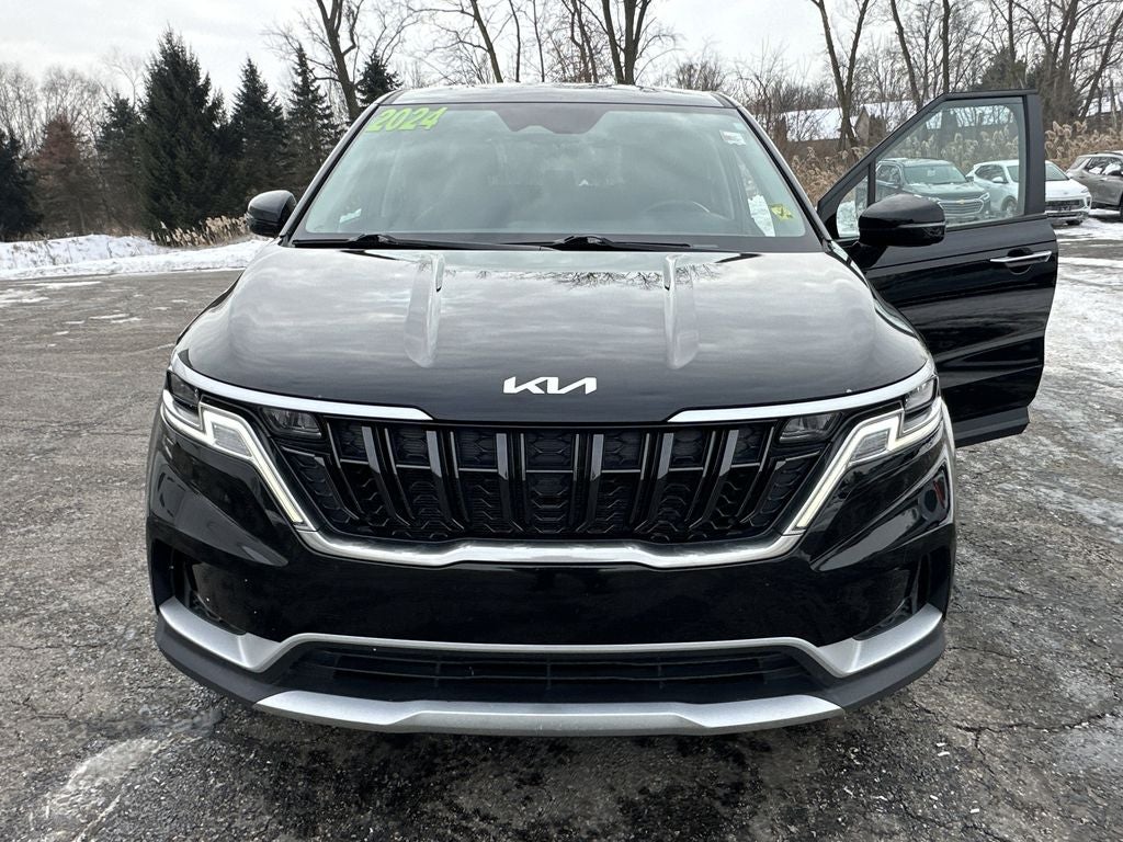 2024 Kia Carnival LX 8 Passenger